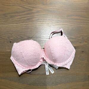 Lace Push-Up Bra in Pink